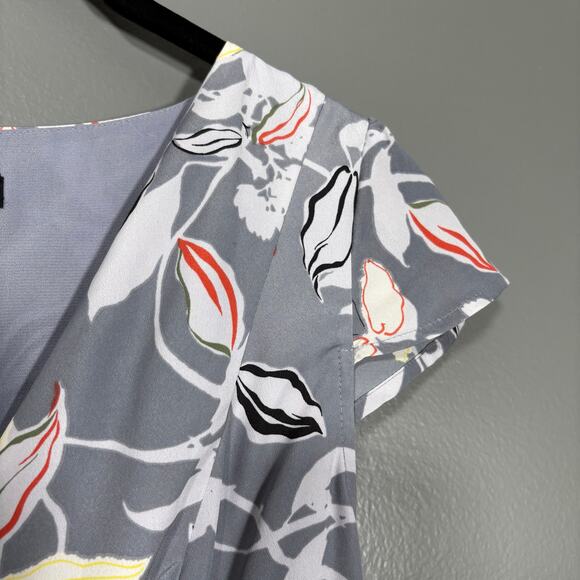 Oasis Women's Gray Floral Faux Wrap Shorts Romper - Size 8 - Pockets - Playsuit - Picture 2 of 8